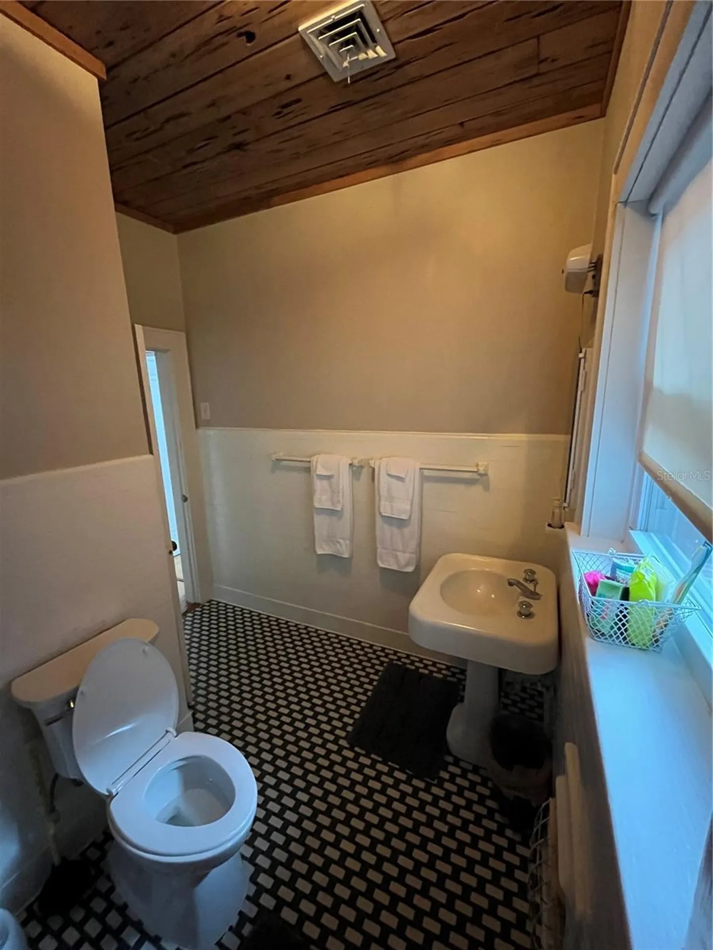 1200 W Lake Otis Drive SE Winter Haven FL 33880