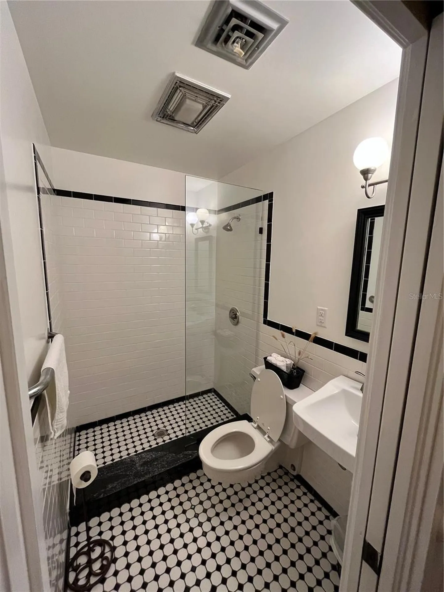 1200 W Lake Otis Drive SE Winter Haven FL 33880