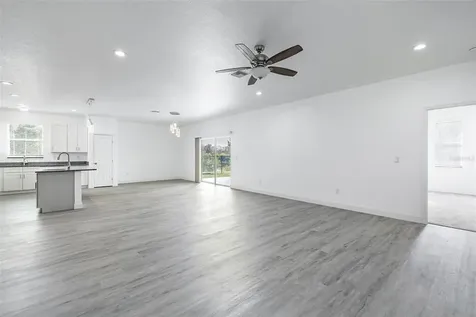 10306 N Myrtle Street Tampa FL 33617