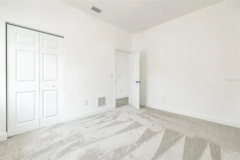 10306 N Myrtle Street Tampa FL 33617