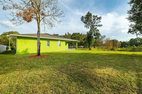 10306 N Myrtle Street Tampa FL 33617