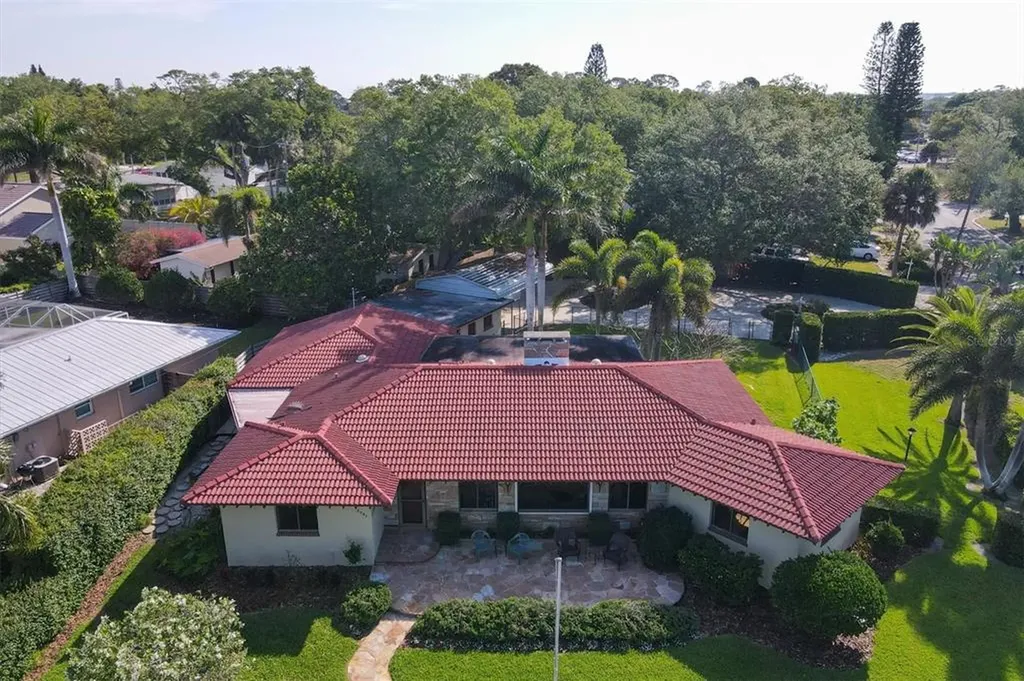 8045 Longbay Boulevard Sarasota FL 34243