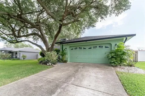 504 Montgomery Place Winter Haven FL 33884