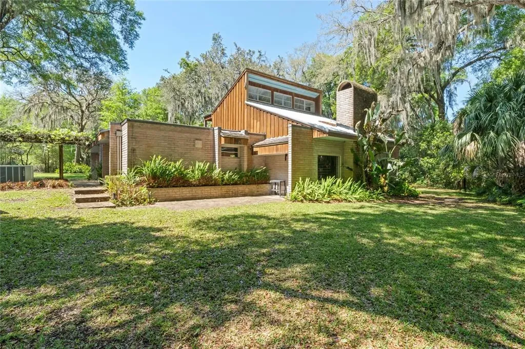 2775 Stone Avenue Deland FL 32720