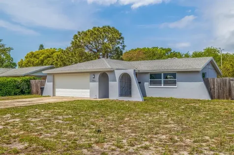 2201 66th Avenue S St Petersburg FL 33712