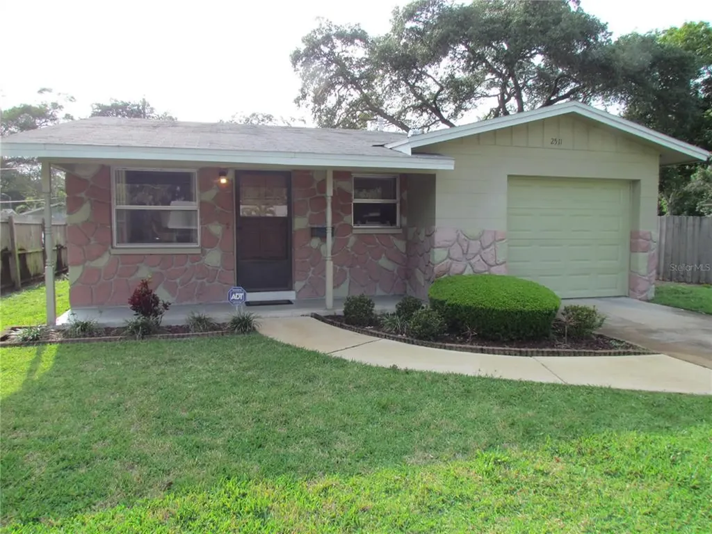 2511 Quincy Street S St Petersburg FL 33711