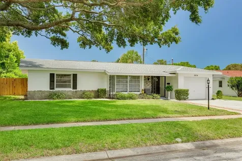 5874 29th Avenue N St Petersburg FL 33710