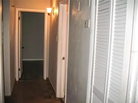 3813 W Elmwood Terrace Tampa FL 33616