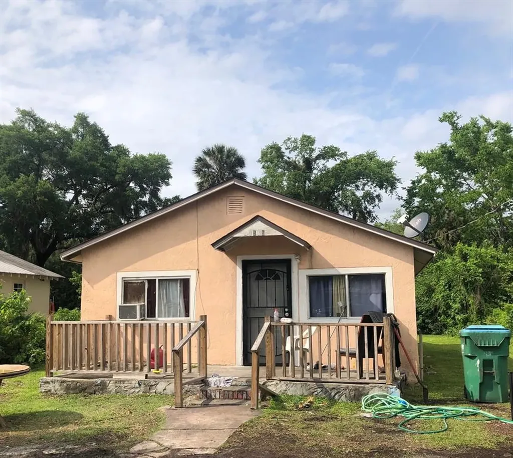 1506 W 15th Street Sanford FL 32771