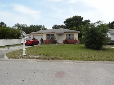 5144 44th Avenue N St Petersburg FL 33709