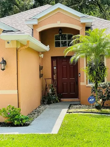 4718 Whispering Wind Avenue Tampa FL 33614