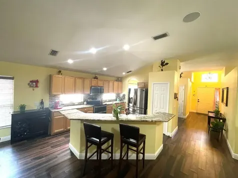 4718 Whispering Wind Avenue Tampa FL 33614