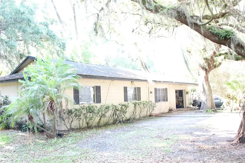 123 S Lanier Avenue Fort Meade FL 33841