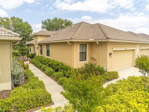 8249 Lapin Court Seminole FL 33777
