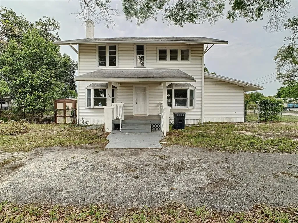 700 W Pleasant Street Avon Park FL 33825