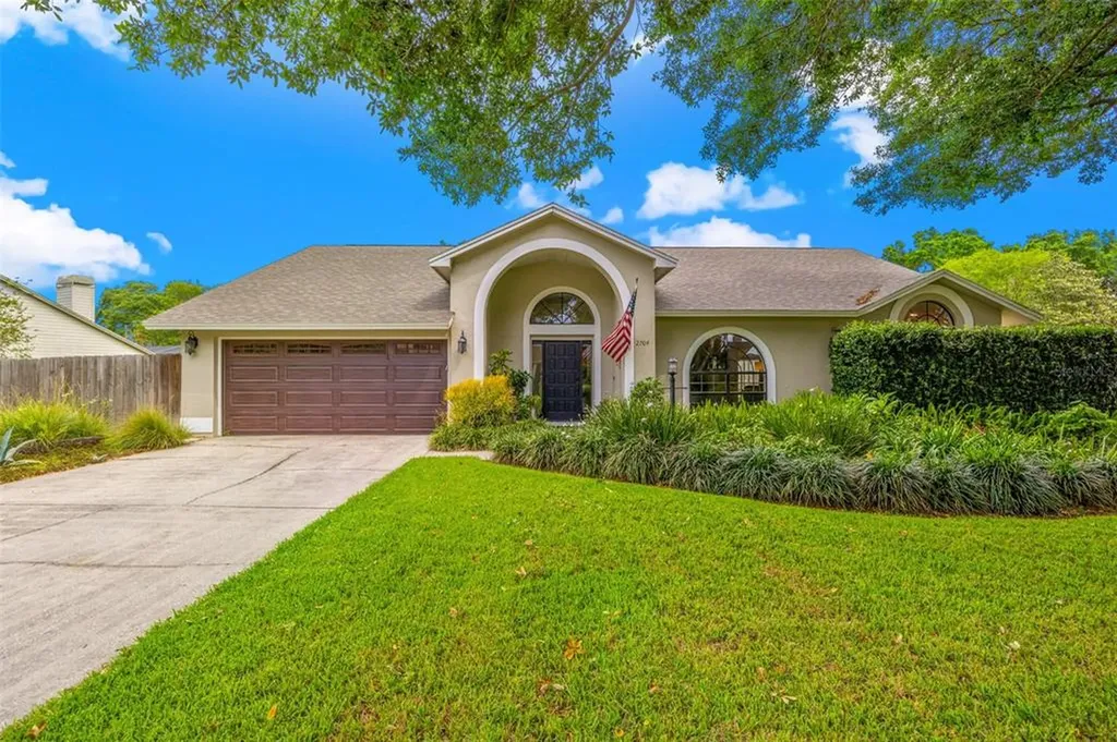 2704 Mock Orange Court Valrico FL 33594
