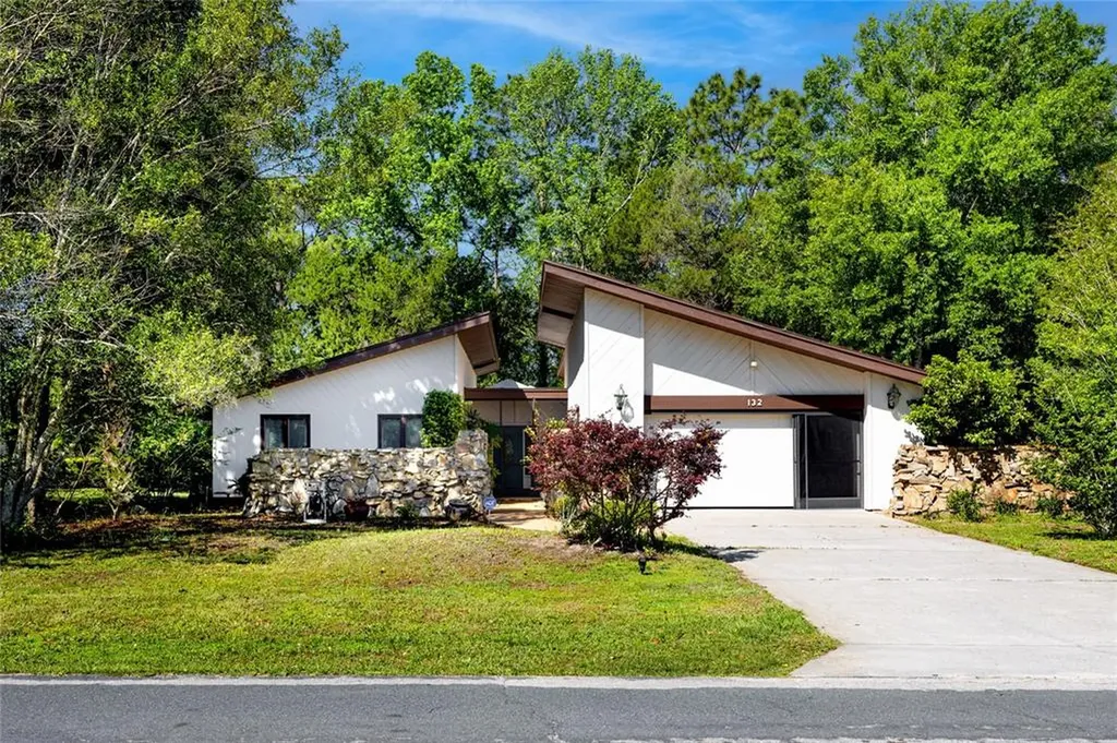 132 Douglas Street Homosassa FL 34446