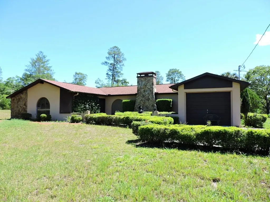 4244 Nancy Creek Boulevard Brooksville FL 34602
