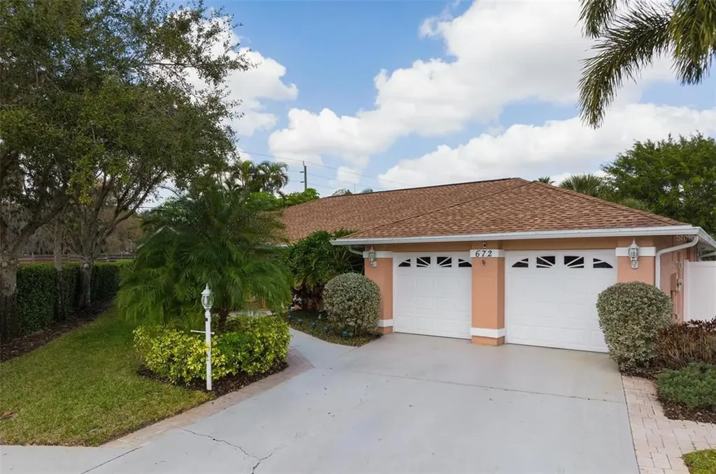 672 Eastpointe Court Sarasota FL 34232