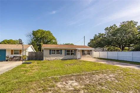 4221 58th Avenue N St Petersburg FL 33714
