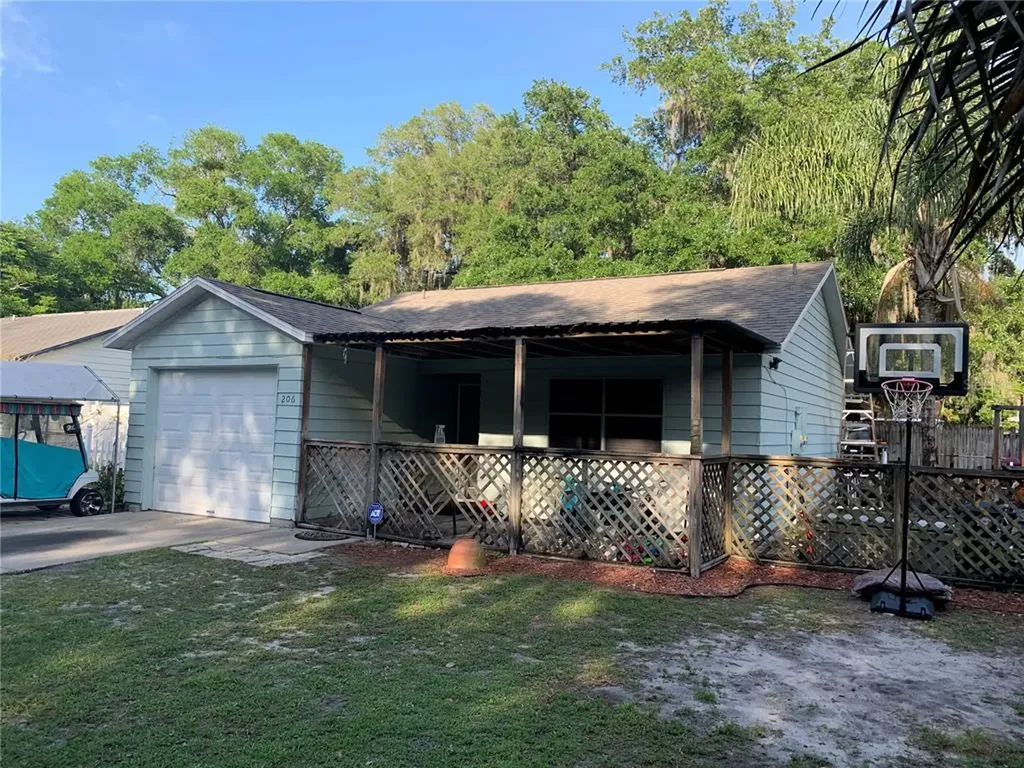 206 Deborah Avenue Leesburg FL 34748