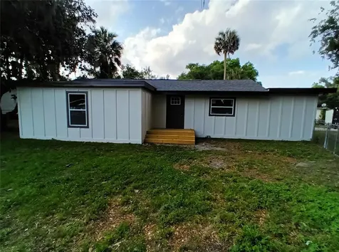1082 NW 7th Boulevard Lake Panasoffkee FL 33538
