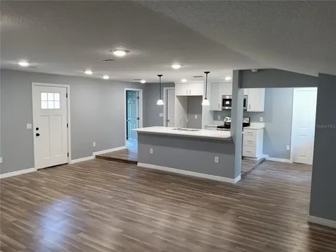 1082 NW 7th Boulevard Lake Panasoffkee FL 33538