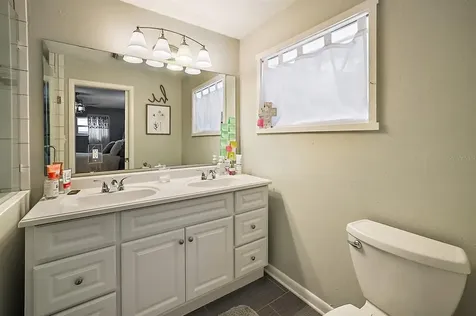 32122 Elizabeth Avenue Tavares FL 32778