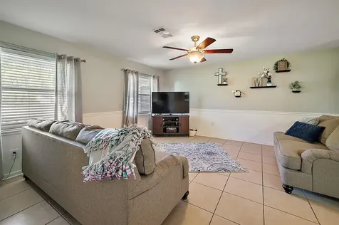 32122 Elizabeth Avenue Tavares FL 32778