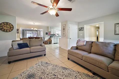 32122 Elizabeth Avenue Tavares FL 32778