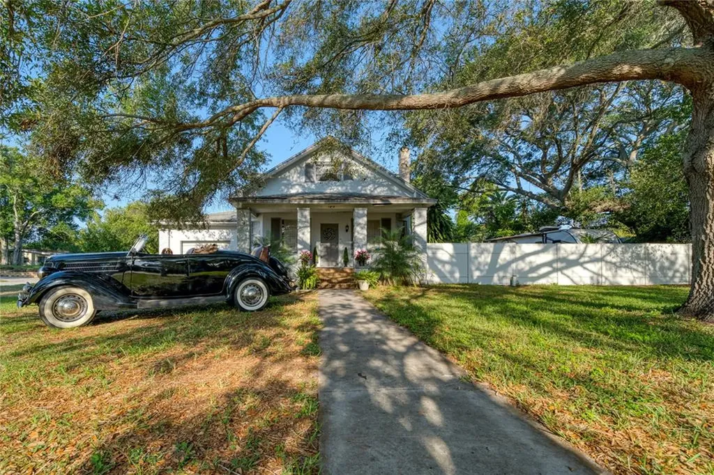 1418 S Highland Avenue Clearwater FL 33756