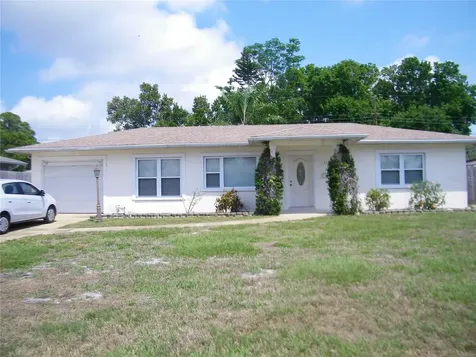 3839 18th Avenue N St Petersburg FL 33713