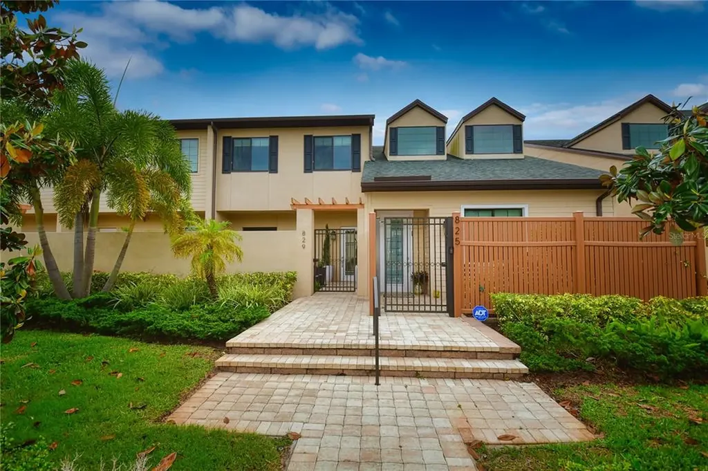 829 Highland Street N St Petersburg FL 33701