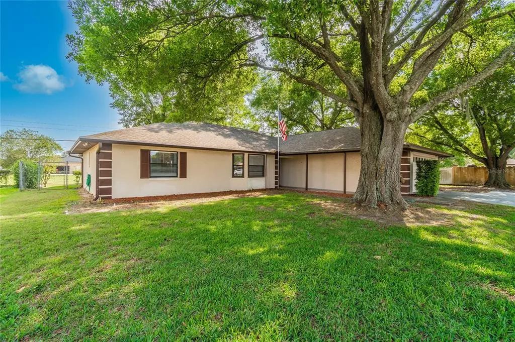 2203 Arrowhead Boulevard Lakeland FL 33813