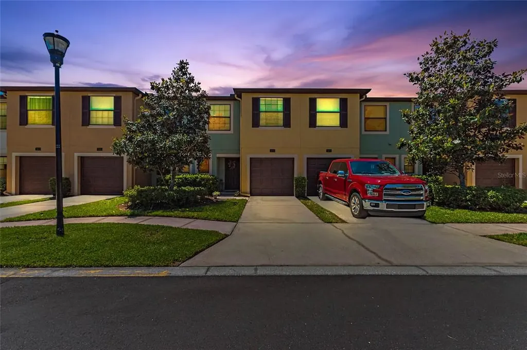 2418 Edgewater Falls Drive Brandon FL 33511