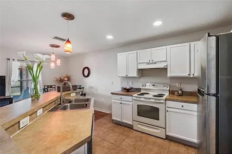 2418 Edgewater Falls Drive Brandon FL 33511