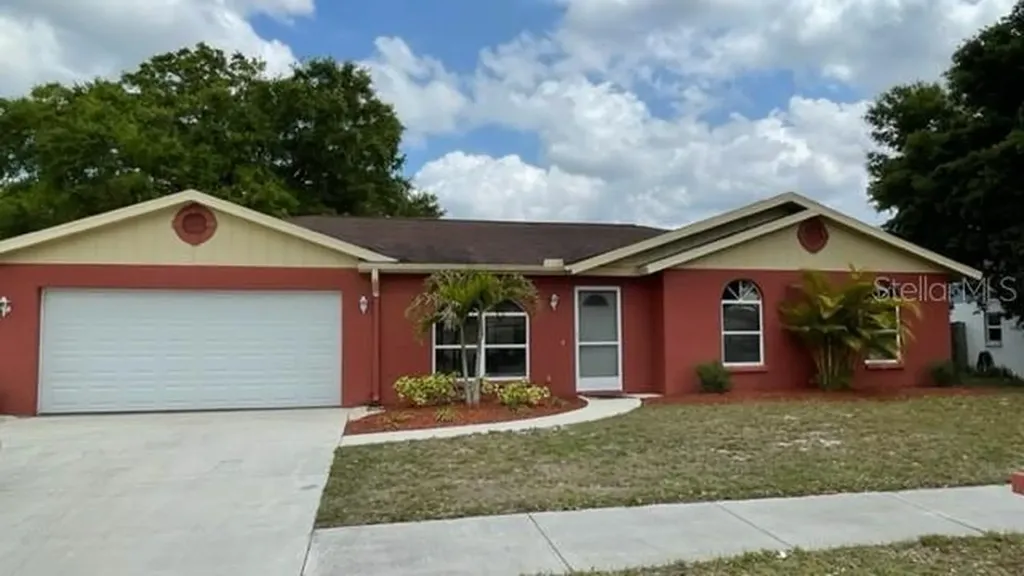 2401 Briar Oak Circle Sarasota FL 34232