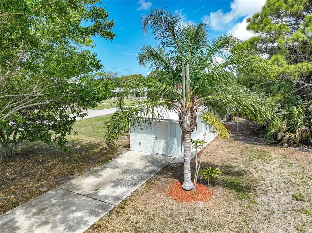 90 W Cowles Street Englewood FL 34223