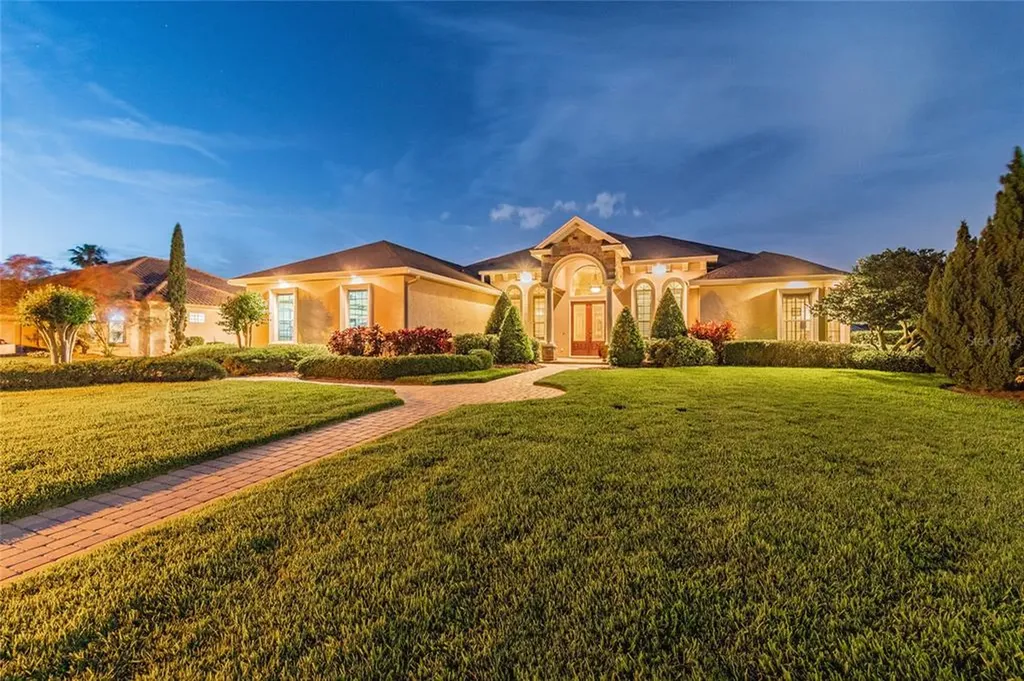 834 Whisper Woods Drive Lakeland FL 33813