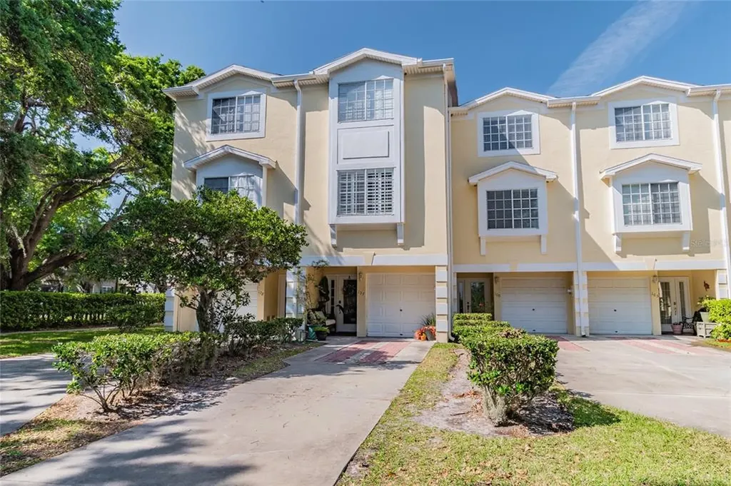 107 Brent Circle Oldsmar FL 34677