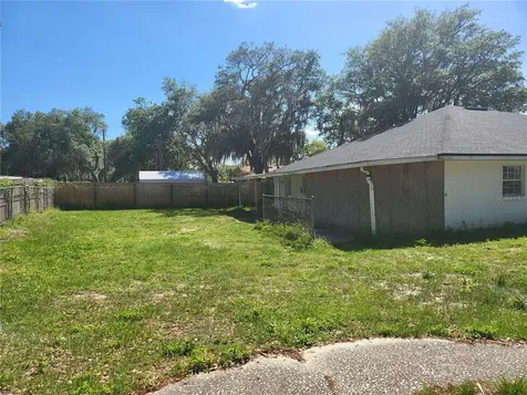 127 S Hydrangea Avenue Polk City FL 33868