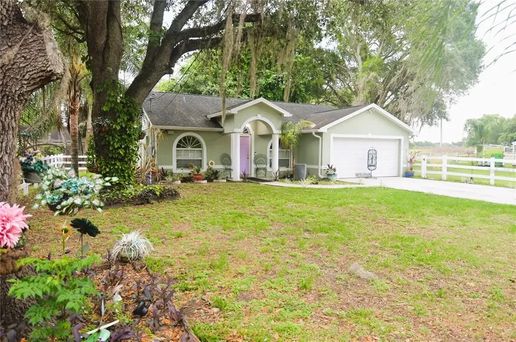 15340 Hillsborough Avenue Dade City FL 33523