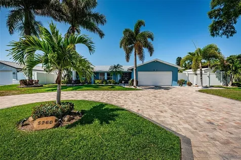 5260 Denver Street NE St Petersburg FL 33703