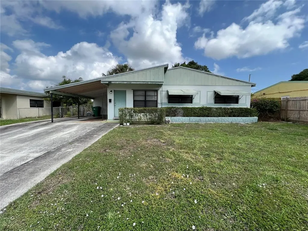 1138 W 27th Street Riviera Beach FL 33404