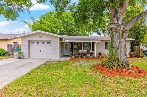6351 40th Avenue N St Petersburg FL 33709