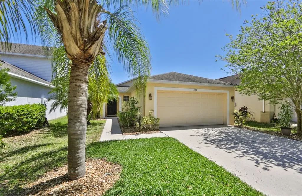 806 College Chase Drive Ruskin FL 33570