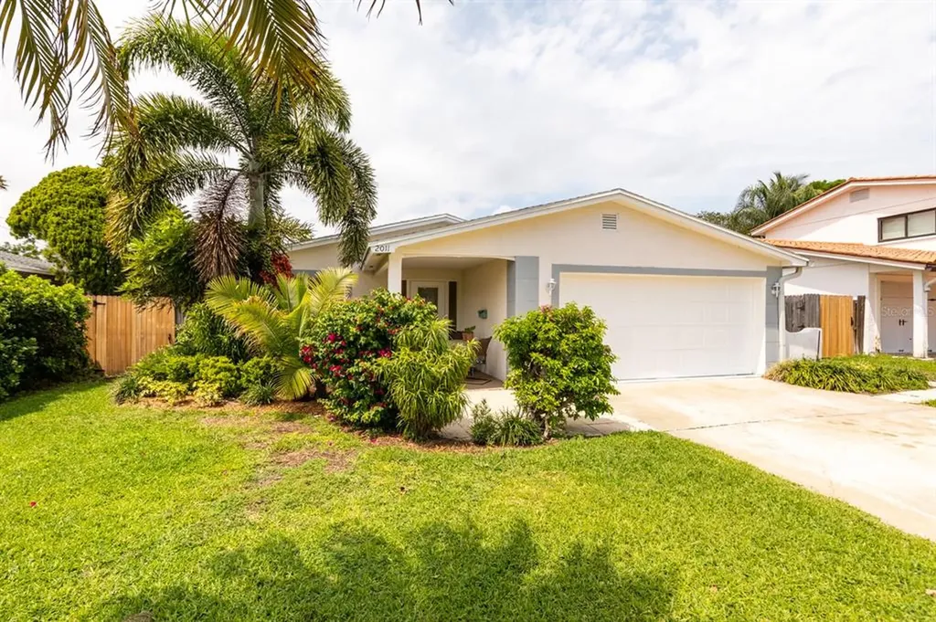 2011 Montana Avenue NE St Petersburg FL 33703