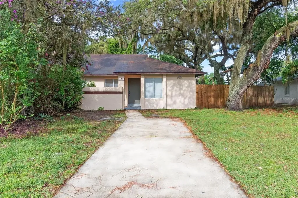 2552 Riva Court Orlando FL 32817