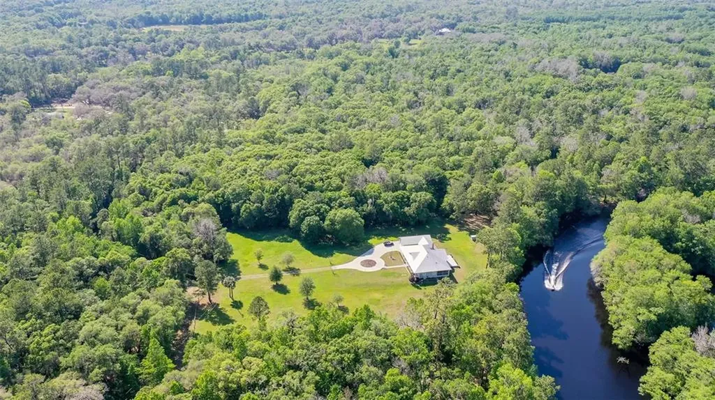 10643 N Big Bass Trail Dunnellon FL 34434