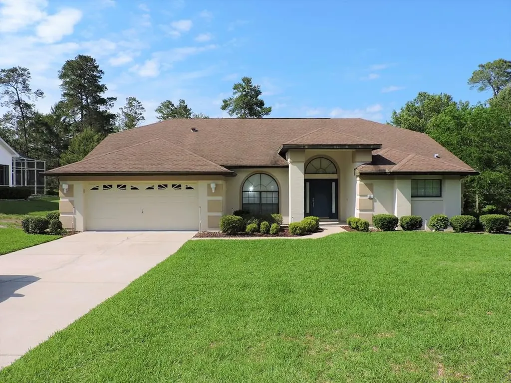 35 Oak Village Boulevard Homosassa FL 34446
